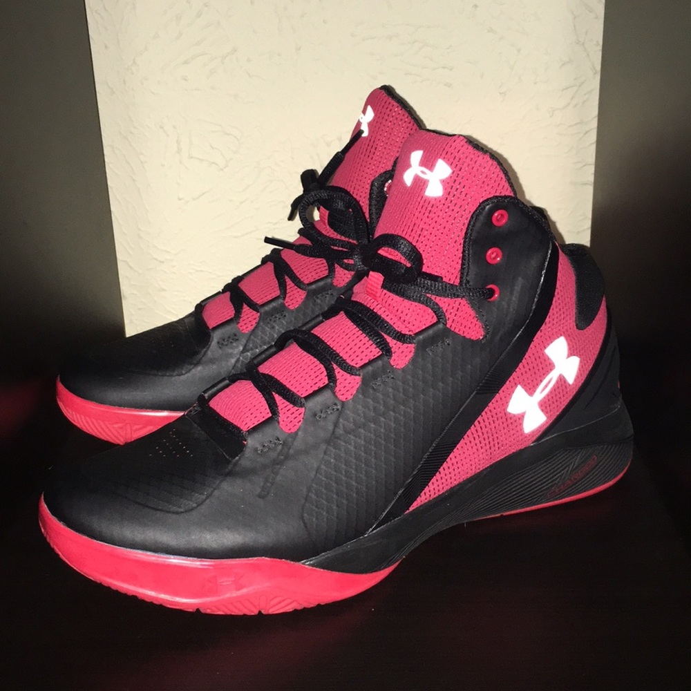 Under Armour “Step Back” Basketball 🏀 Shoes